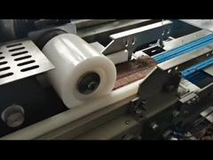 Cây ngũ cốc với lớp phủ sô cô la và gói toàn bộ dòng