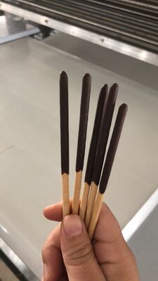 Giá tốt. Máy phủ sôcôla Pocky Biscuit 900 Model 450-500 bộ/phút trực tuyến